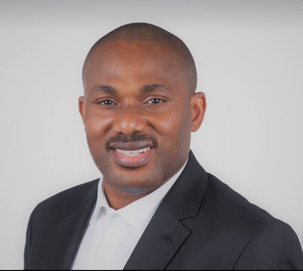 Dr. Olubayo Adekanmbi